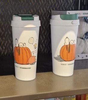 Starbucks Peanuts Tumbler (Category: Water Bottles & Tumblers) located in Makati City. Submitted by edwin34 (Listing ID 1462277688, Image 1). Description: Limited edition Starbucks X Peanuts tumbler Never used.