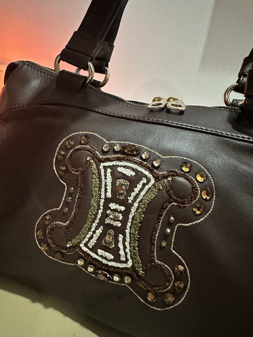 STEAL❗️AUTHENTIC❗️CELINE TRIOMPHE SHOULDER BAG (Category: Luxury Bags & Wallets) located in Caloocan City. Submitted by shopaholicatheart (Listing ID 1462389980, Image 3). Description: 🔖 GUARANTEED AUTHENTIC! 🔖 Unused condition, excellent condition! No corner wears 🥰🩷 🔖 Valued at 40-50K pesos since it has the classic triomphe logo 🥹 🔖 Ganda in person, has gems in the corner! Ang ganda for everyday or office bag! 🔖 Super spacious inside pe