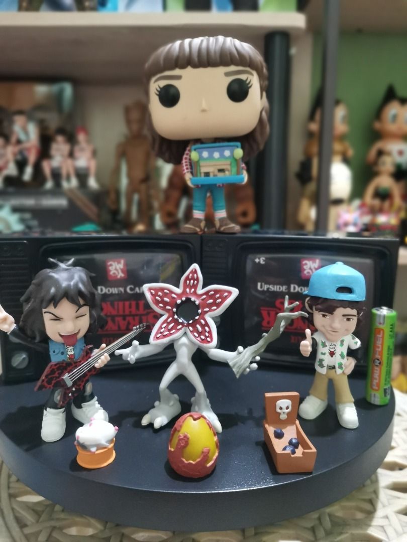 Stranger things set (Category: Western Merchandise) located in Tarlac. Submitted by la.figz (Listing ID 1462281479, Image 1). Description: Stranger things set(dustin, eddie, eleven, Demogorgon, tv capsul) Location tarlac .