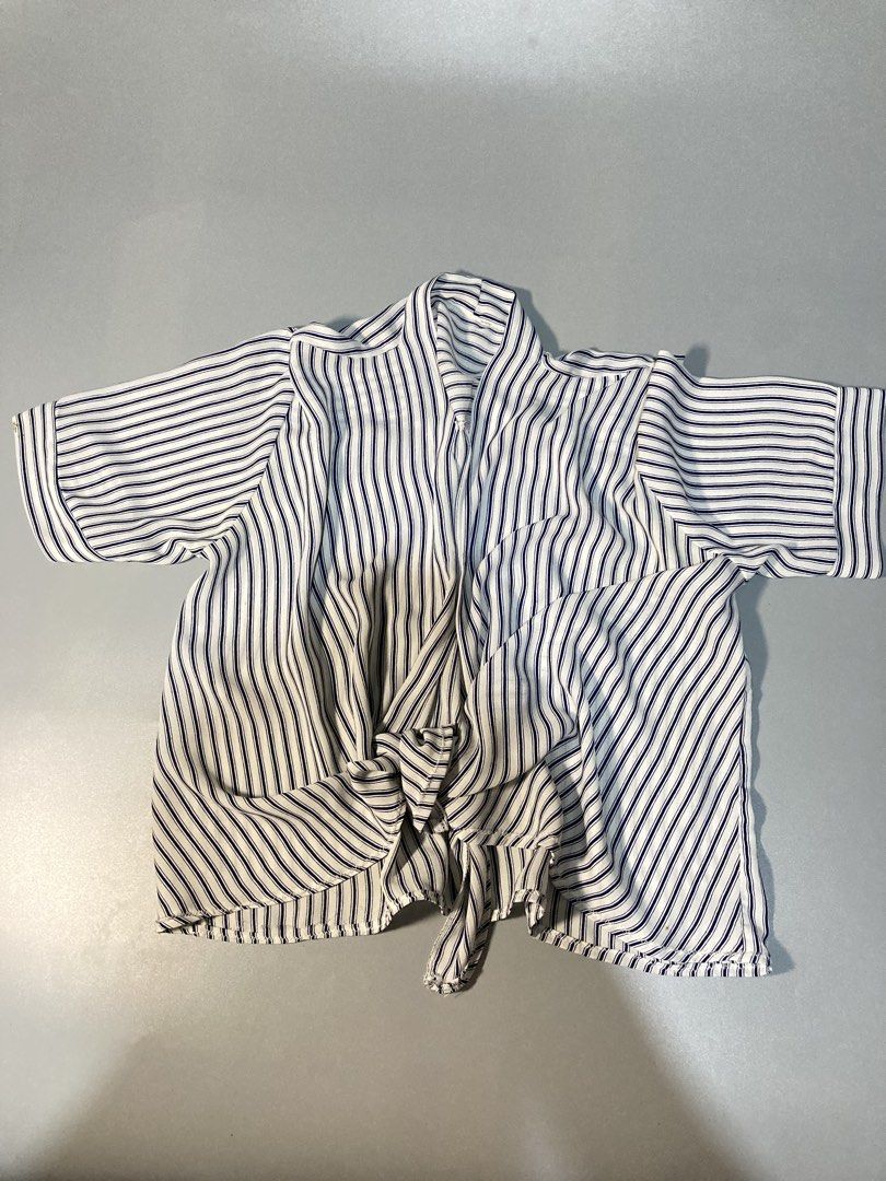 Stripe cover up blouse (Category: Blouses) located in Manila. Submitted by prelovedstoreforyou (Listing ID 1462392962, Image 1). Description: Twice lang nagamit.
