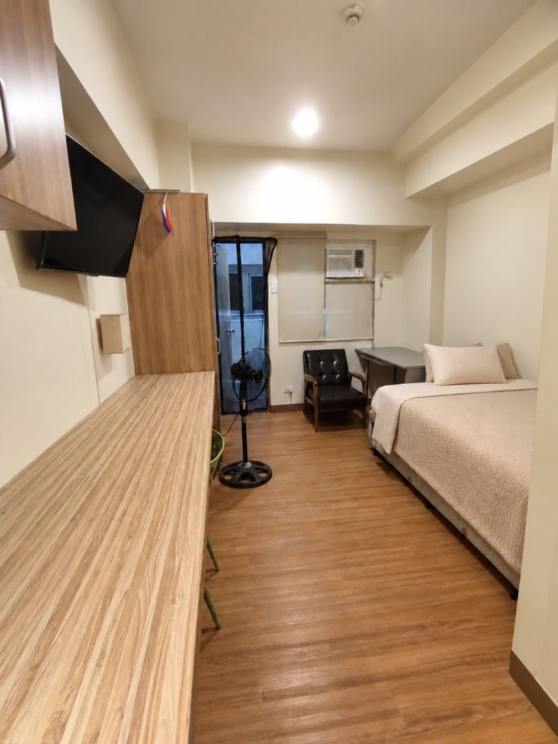 Studio Unit for Sale - Pines Peak Tower 1 (Category: Apartments & Condos) located in Taguig. Submitted by chucknorris420 (Listing ID 1462353938, Image 3). Description: • 19.45 sqm Studio Unit with a small balcony facing inner units • 8th Floor • Clean Title • Updated taxes and records • Ready for transfer Ideal for personal use or as an investment property. Conveniently located in Mandaluyong, within walking distance of grocery stores, EDSA, and 