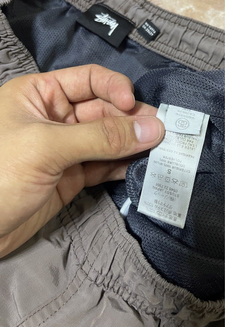 Stussy Men’s Woven Shorts (Category: Shorts) located in Iligan City. Submitted by curatedthrift.26 (Listing ID 1462360607, Image 3). Description: Stussy Men’s Woven Shorts size Small on tag fits Medium authentic Issue: Cracked Print negotiable .