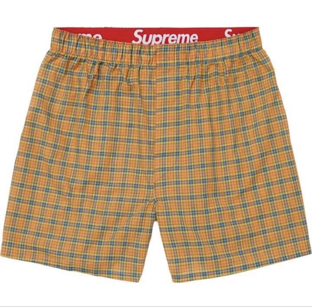 Supreme Hanes Plaid Boxers 格仔四角褲 孖煙通 內褲 底褲M/M （分類：內褲 boxer）位於 Hong Kong。 由 chanhoho_0 提交（商品編號 1462439471，圖片 4）。簡介： 朋友生日送唔啱size 全新 M 一條200 黑色black✅ 藍色blue✅ 黃色yellow✅ 紅色red❌ Supreme 牌子嘅四角底褲。