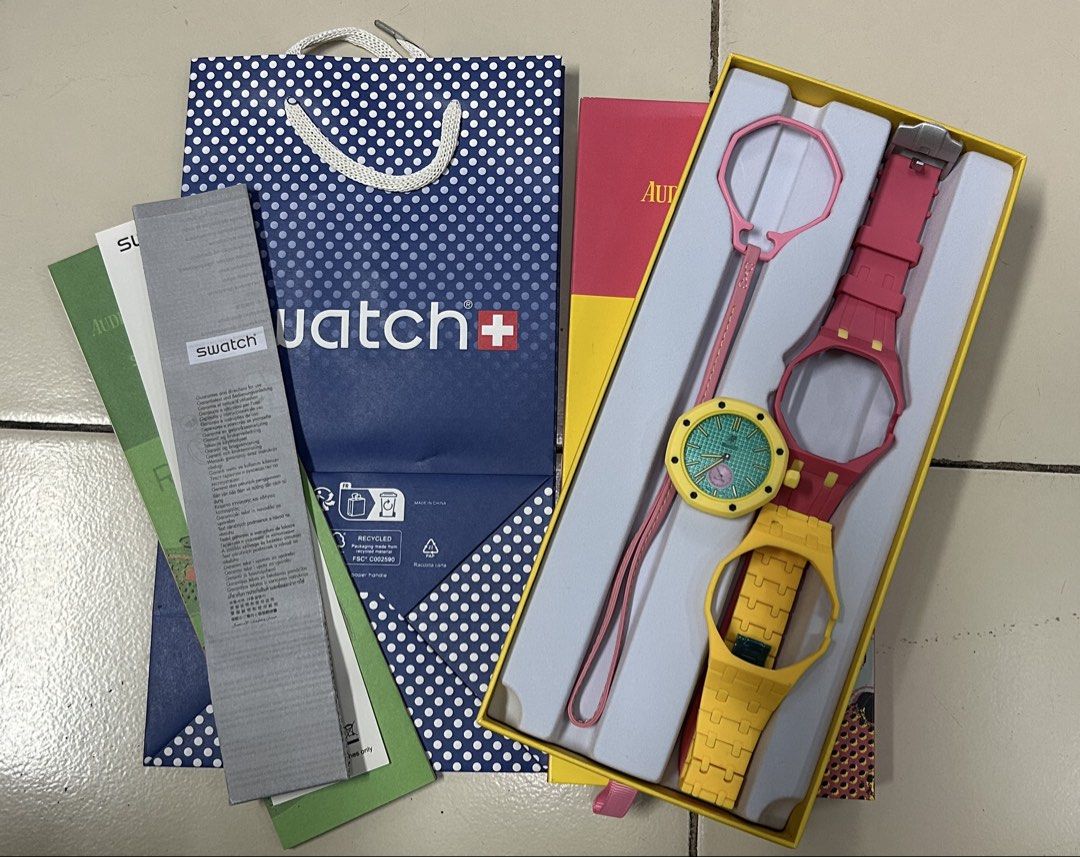swatch Set with Multiple Straps and Accessories (Category: Women's Watches) located in San Juan City. Submitted by wristcheckdiaries (Listing ID 1462316415, Image 1). Description: - Complete Swatch Watch Set: Includes the watch, multiple interchangeable straps, and original packaging. - Customizable Style: Easily switch straps to match your mood or outfit. - Collector's Item or Perfect Gift: Ideal for Swatch enthusiasts or as a thoughtful present