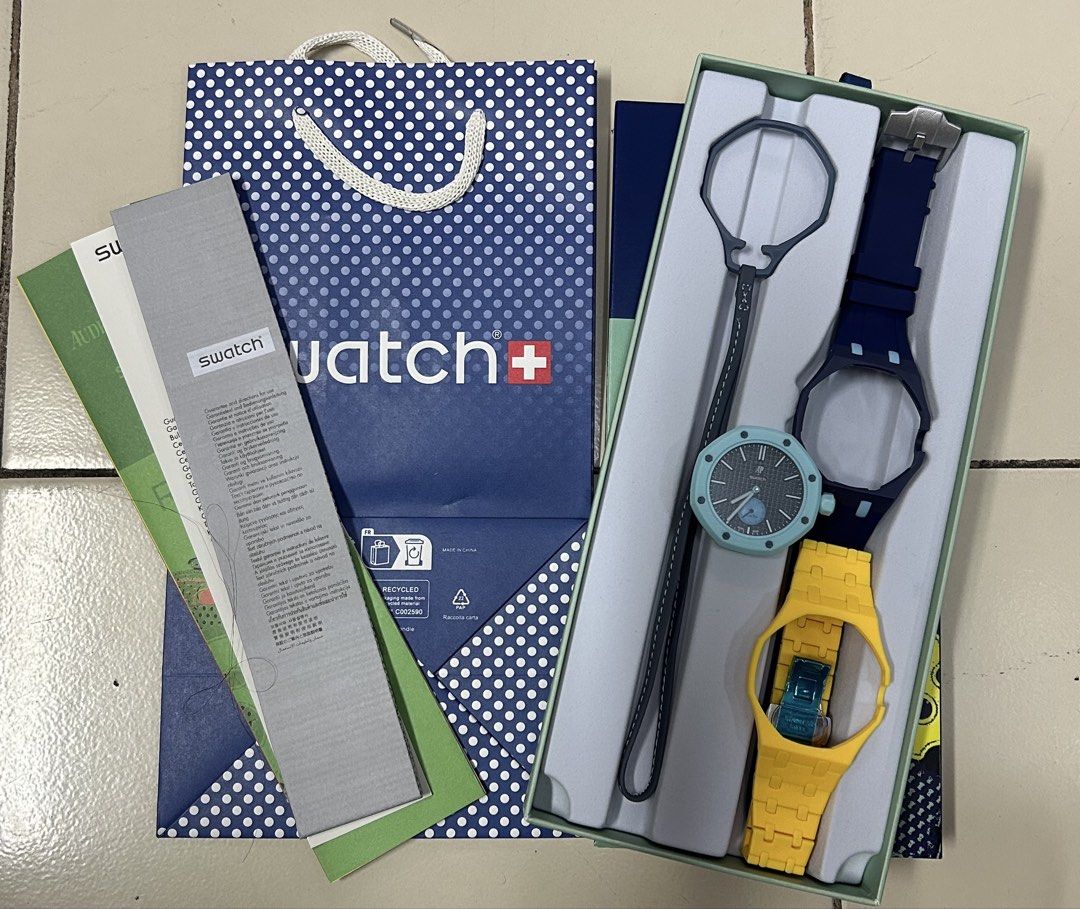 swatch Set with Multiple Straps and Accessories (Category: Women's Watches) located in San Juan City. Submitted by wristcheckdiaries (Listing ID 1462316415, Image 3). Description: - Complete Swatch Watch Set: Includes the watch, multiple interchangeable straps, and original packaging. - Customizable Style: Easily switch straps to match your mood or outfit. - Collector's Item or Perfect Gift: Ideal for Swatch enthusiasts or as a thoughtful present
