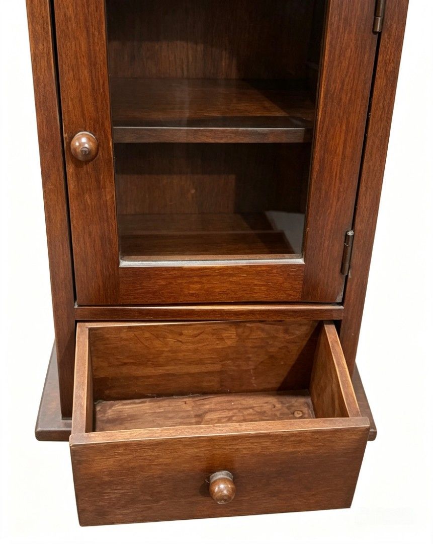 Tabletop Display Cabinet (Category: Accessory Holder, Box & Organizers) located in Bulacan. Submitted by gjeen (Listing ID 1462375126, Image 3). Description: .