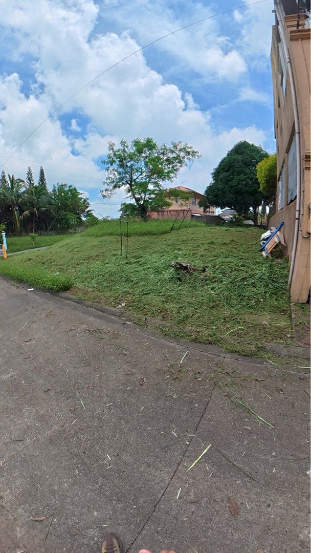 Tagaytay Country Homes 3 (Category: Lot) located in Manila. Submitted by keengem_3c09c3 (Listing ID 1462416127, Image 3). Description: 200 Sqm Lot Area Second to the Corner Lot Facing West Clean Title.