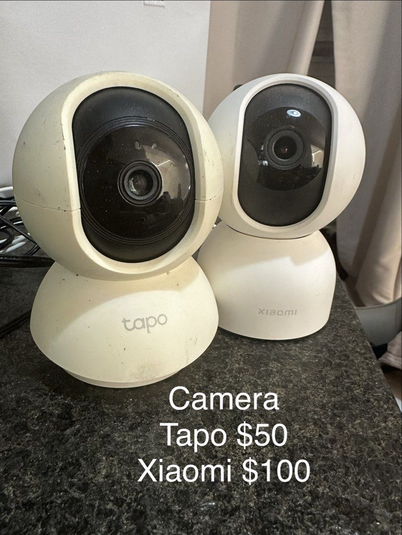 Tapo & Xiaomi Security Camera CCTV （分類：保安系統及閉路電視）位於 Hong Kong。 由 dadapeachez 提交（商品編號 1462274117，圖片 1）。簡介： Selling two security cameras. One Tapo camera for $50 and one Xiaomi camera for $100.。