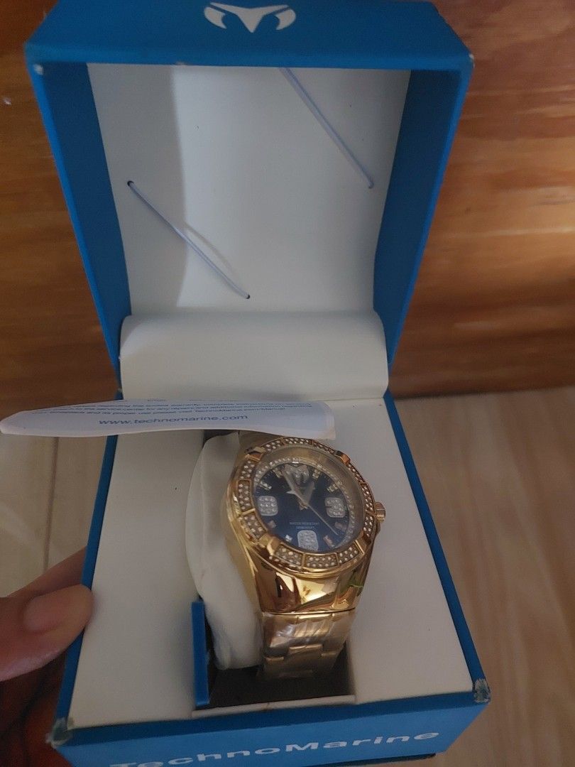Techno marine (Category: Luxury Watches) located in Manila. Submitted by kristinera72772 (Listing ID 1459780629, Image 3). Description: .