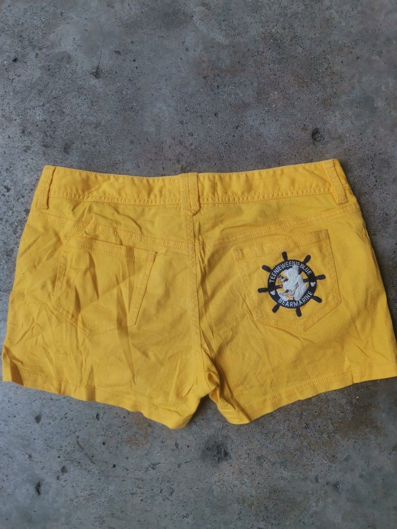 Tenie weenie (Category: Shorts) located in Manila. Submitted by mrpalkups666 (Listing ID 1462298731, Image 3). Description: .