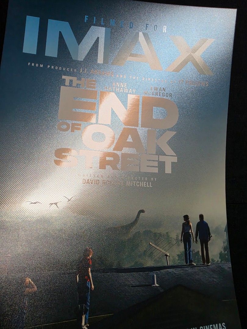 The End of Oak Street 橡樹街末日 IMAX 海報 （分類：活動門票）位於 Hong Kong。 由 finger333 提交（商品編號 1462290418，圖片 2）。簡介： 海報默認有少量瑕疵 如角位少量不完整 如果有瑕疵都會如實影出嚟 不合完美主義者 原裝官方海報 面交：旺角MTR / 順豐到付優先 。