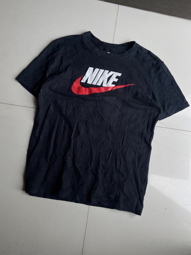The Nike Tee (Category: Tshirts & Polo Shirts ) located in Panabo. Submitted by thrifty.red (Listing ID 1462299439, Image 1). Description: 19x26.5 excellent.