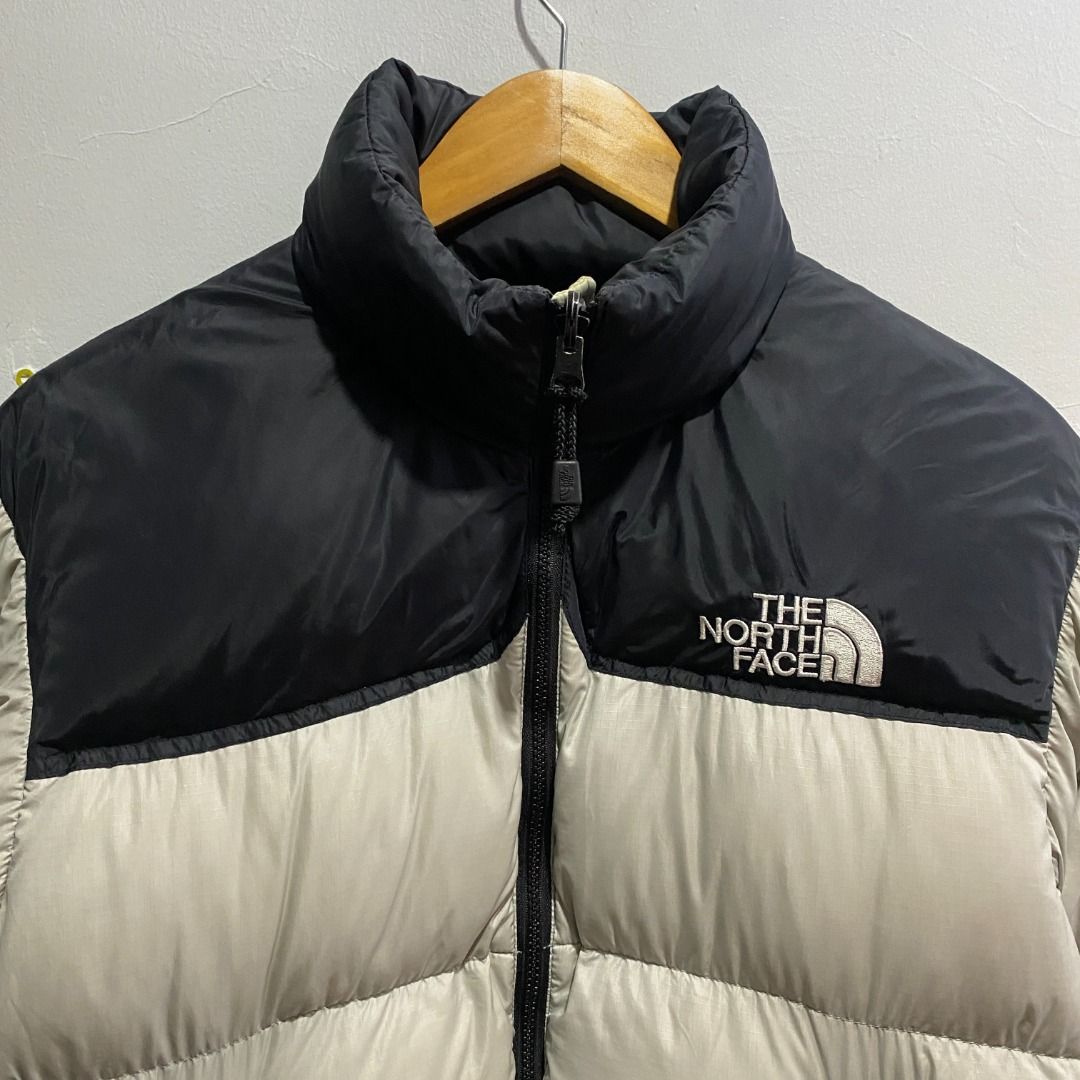 The North Face 1996 Retro Nuptse Jacket S/M (Category: Coats, Jackets and Outerwear) located in Antipolo. Submitted by bentakahitanoano (Listing ID 1462385692, Image 3). Description: Still in good condition Size small can fit medium womens Pit to pit 21 Length 23.