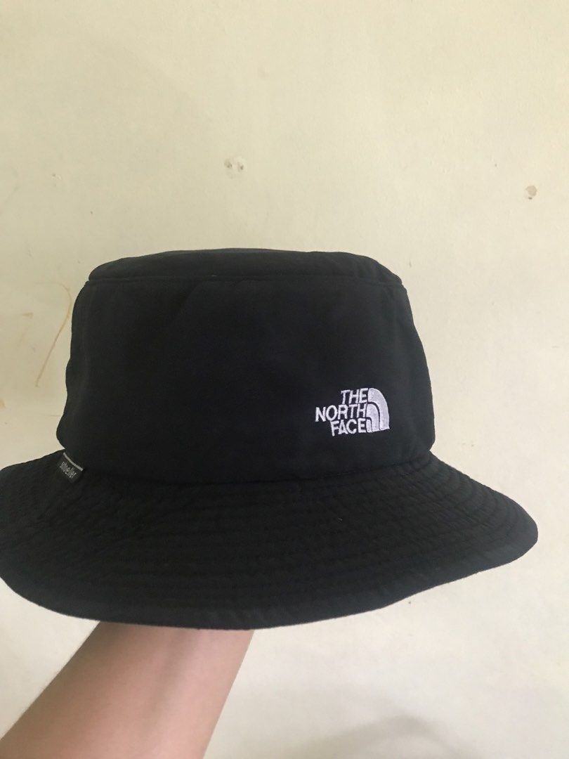 The North Face Summit Series Bucket Hat Black (Category: Caps & Hats) located in Quezon City. Submitted by damn_used (Listing ID 1462439096, Image 1). Description: - Brand: The North Face - lightweight Bucket Hat - nylon polyester material - 10/10 condition - Color: Black - 58-60cm diameter 7 1/2 - Features: Summit Series logo, small zippered side pocket - Condition: Good - Ideal for: Outdoor activities, casual wear 949.