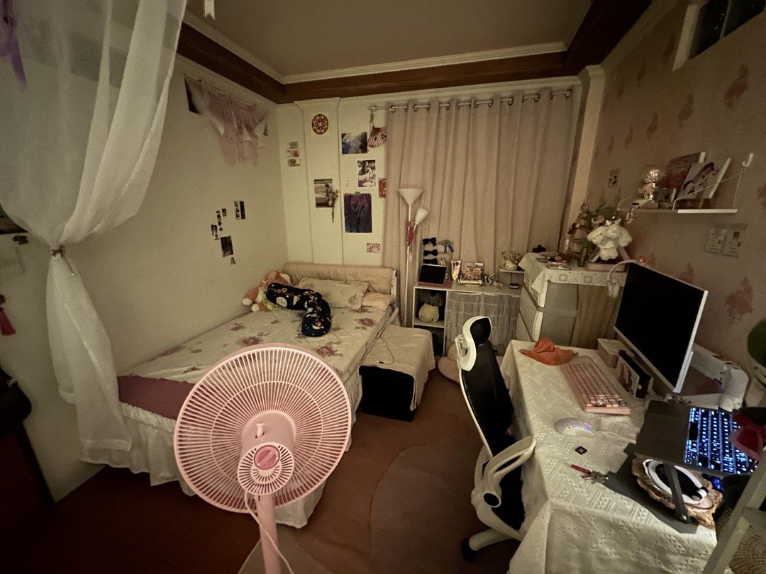 Thick Pink Rings Curtain (Category: Curtains & Blinds) located in Manila. Submitted by itemsbykeiko (Listing ID 1462343983, Image 1). Description: super thick!!! size is almost a 2 double beds rfs: I changed my room setup so i don’t need it anymore^^.
