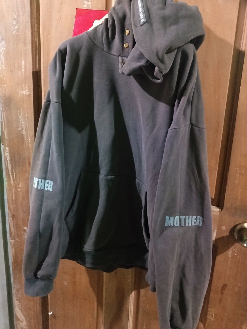 thrift hoodies (Category: Community) located in Tanauan. Submitted by tyrone4 (Listing ID 1462318747, Image 1). Description: Closed On Sunday,limited item and an boutique/indie streetwear brand known for producing small-batch, numbered merchandise 127/200 (inspired by streetwear concepts, merch culture, and custom button-snap high-neck hoodie cuts)..