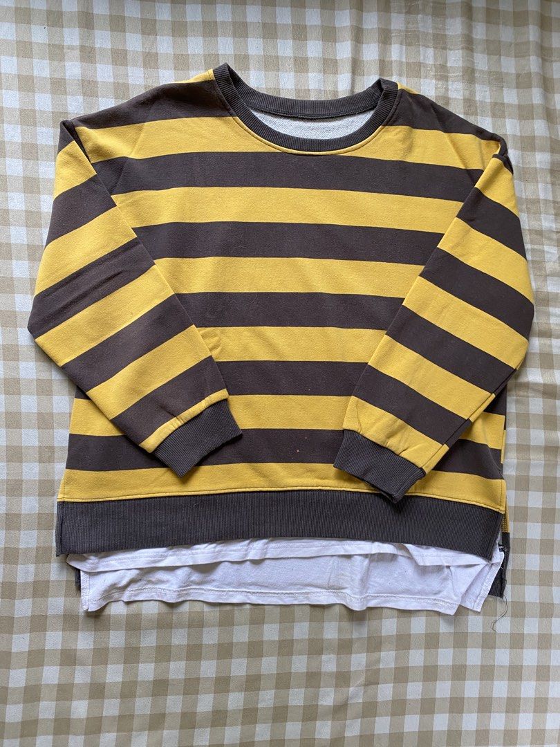 Thrifted Yellow & Brown Striped Layered Sweatshirt | Korean Oversized Pullover (Category: Longsleeves) located in Santa Maria. Submitted by closetclearout_co (Listing ID 1462332380, Image 2). Description: Brand: Thrifted / Unbranded Color: Mustard Yellow & Dark Brown / Espresso (with White Hem) Material: Cotton Blend French Terry (lightweight sweatshirt material) Condition: Good Pre-Loved (Thrifted piece, clean weave, minor wear typical of thrift