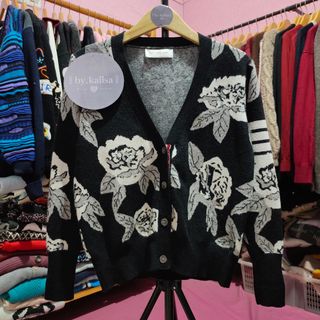 (Kategori: ) berada di . Dikirim oleh by.kalisa (ID iklan 1462371464, Gambar 1). Deskripsi: .