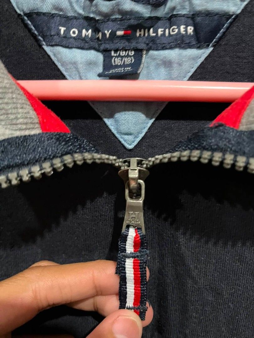 Tommy Hilfiger Quarter Zip (Category: Coats, Jackets and Outerwear) located in Sindangan. Submitted by waterbop (Listing ID 1462286208, Image 3). Description: Tommy Hilfiger Quarter Zip 850 + SF excellent condition 10/10 color rate no issue PIT TO PIT: 19" LENGTH: 25" LOC ZAMBOANGA.