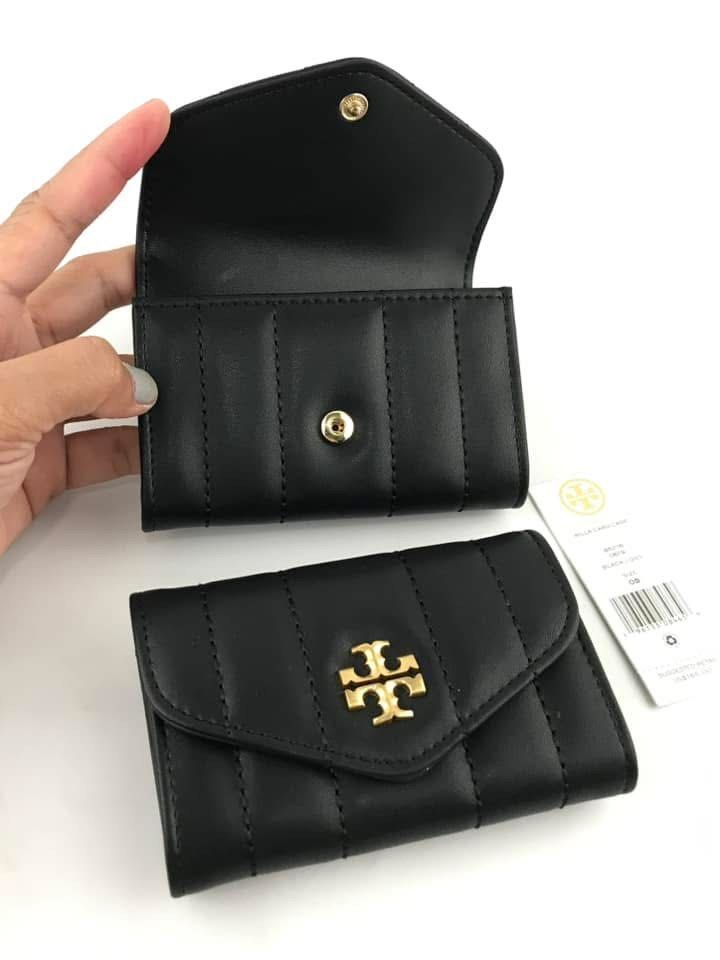 Tory Burch Medium Envelope Wallet (Category: Wallets & Card holders) located in Binan City. Submitted by pinkykeenshop (Listing ID 1462438739, Image 3). Description: .