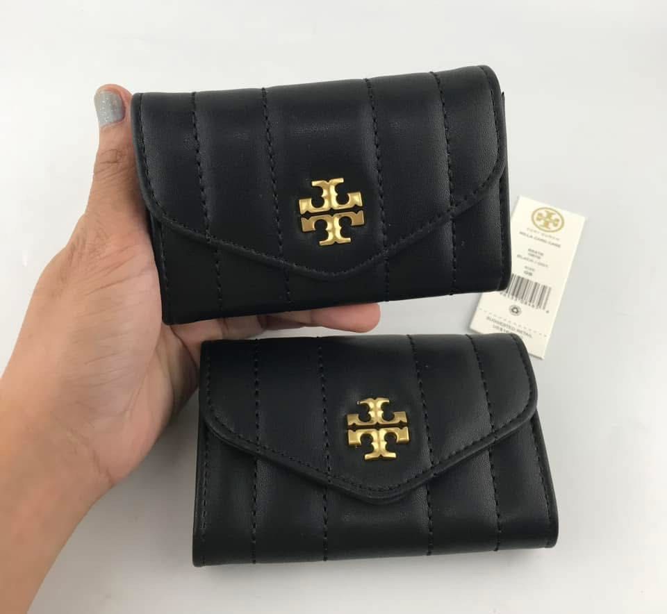 Tory Burch Medium Envelope Wallet (Category: Wallets & Card holders) located in Binan City. Submitted by pinkykeenshop (Listing ID 1462438739, Image 1). Description: .