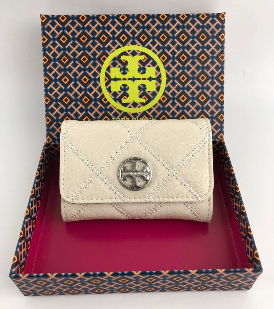 Tory Burch Miller Card Wallet (Category: Wallets & Card holders) located in Binan City. Submitted by pinkykeenshop (Listing ID 1462438391, Image 1). Description: .