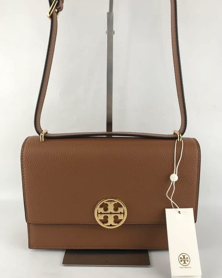 Tory Burch Miller Convertible Messenger Bag (Category: Shoulder Bags) located in Binan City. Submitted by pinkykeenshop (Listing ID 1462438994, Image 1). Description: .
