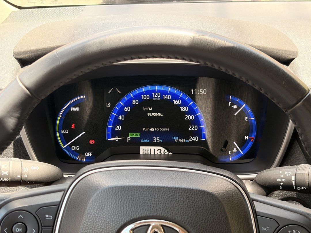 Toyota Corolla Altis 1.8 (A) (Category: Used Cars) located in Manila. Submitted by pprelovedbyshannennn (Listing ID 1462385188, Image 2). Description: FOR SALE 🏷️ Toyota Corolla Altis Hybrid 2022 GR-S (Limited Edition) Year Model: 2022 ODO: 32k Engine: 1.8 Gas Hybrid Color: Platinum White Pearl Type of Fuel: Gasoline Automatic transmission 17” GR-S alloy wheels Michelin Tires Includes Spare tire with tools and jack Power windows all working Codi
