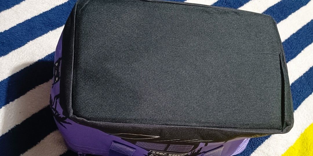 Traders Joe insulated lunch bag (Category: Luxury Bags & Wallets) located in General Santos City (Dadiangas). Submitted by japan-ukay (Listing ID 1462411459, Image 3). Description: no sign of use look like new.