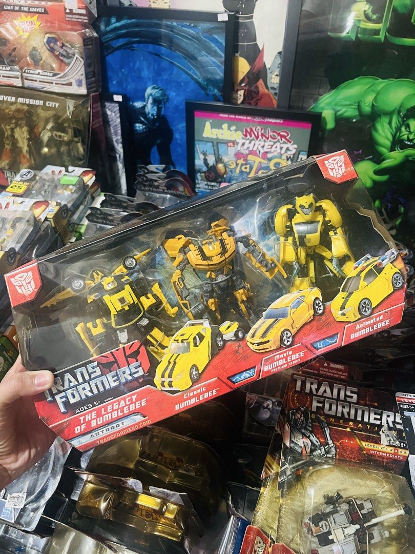 Transformers (Category: Action & Battle Toys) located in Quezon City. Submitted by chloegbnsy (Listing ID 1462305513, Image 2). Description: All items vintage transformers Sealed box good conditions Pm me or call messege .