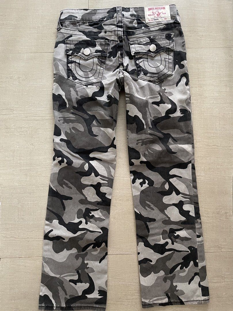 True Religion Camo Jeans (Category: Activewear) located in Cavite. Submitted by holochrome (Listing ID 1462321913, Image 1). Description: 27 waist 34 length 7.5 hem.