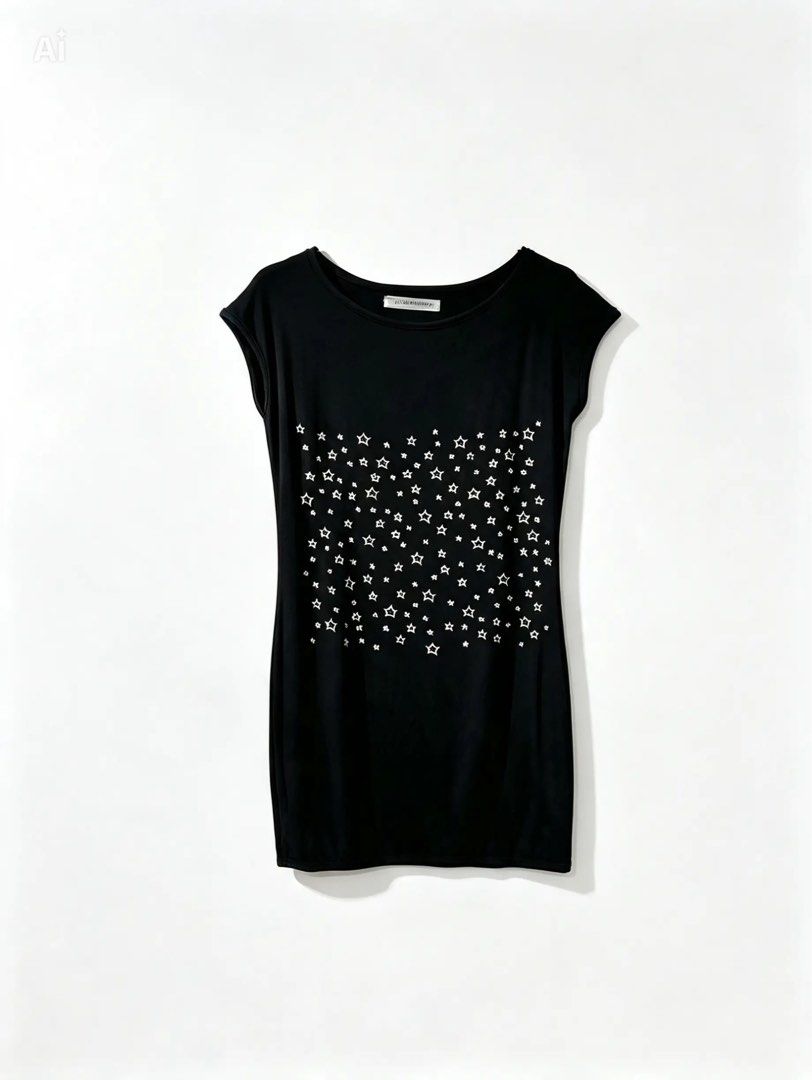 TSUMORI CHISATO (Category: Blouses) located in Davao. Submitted by sart0ria85 (Listing ID 1462275601, Image 1). Description: A black long blouse with gold stars on the front. 100%COTTON MADE IN CHINA 🇨🇳 SMALL. Size 4 EXCELLENT CONDITION (95/100).