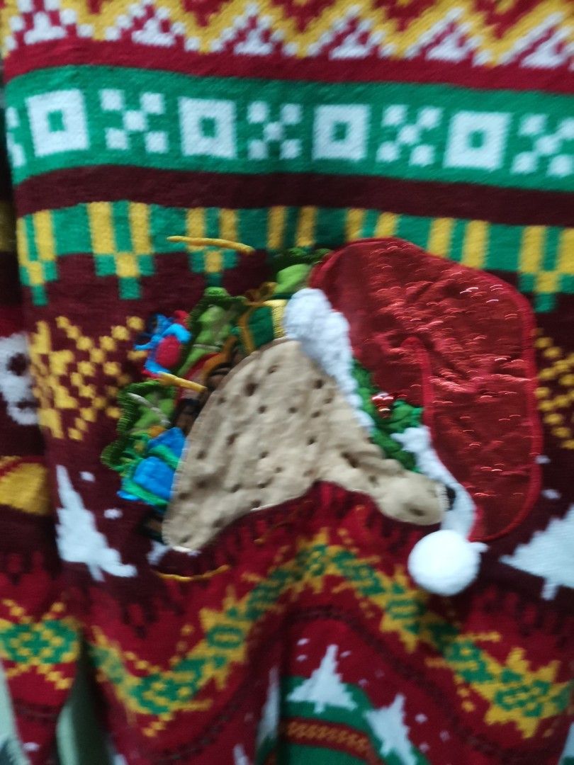 Ugly christmas knitted sweater Largr (Category: Coats, Jackets and Outerwear) located in Manila. Submitted by mharl16apron (Listing ID 1462438997, Image 2). Description: Like new condition All items are from bale please manage your expectation.