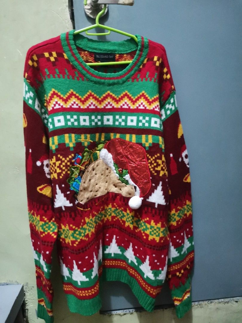 Ugly christmas knitted sweater Largr (Category: Coats, Jackets and Outerwear) located in Manila. Submitted by mharl16apron (Listing ID 1462438997, Image 1). Description: Like new condition All items are from bale please manage your expectation.