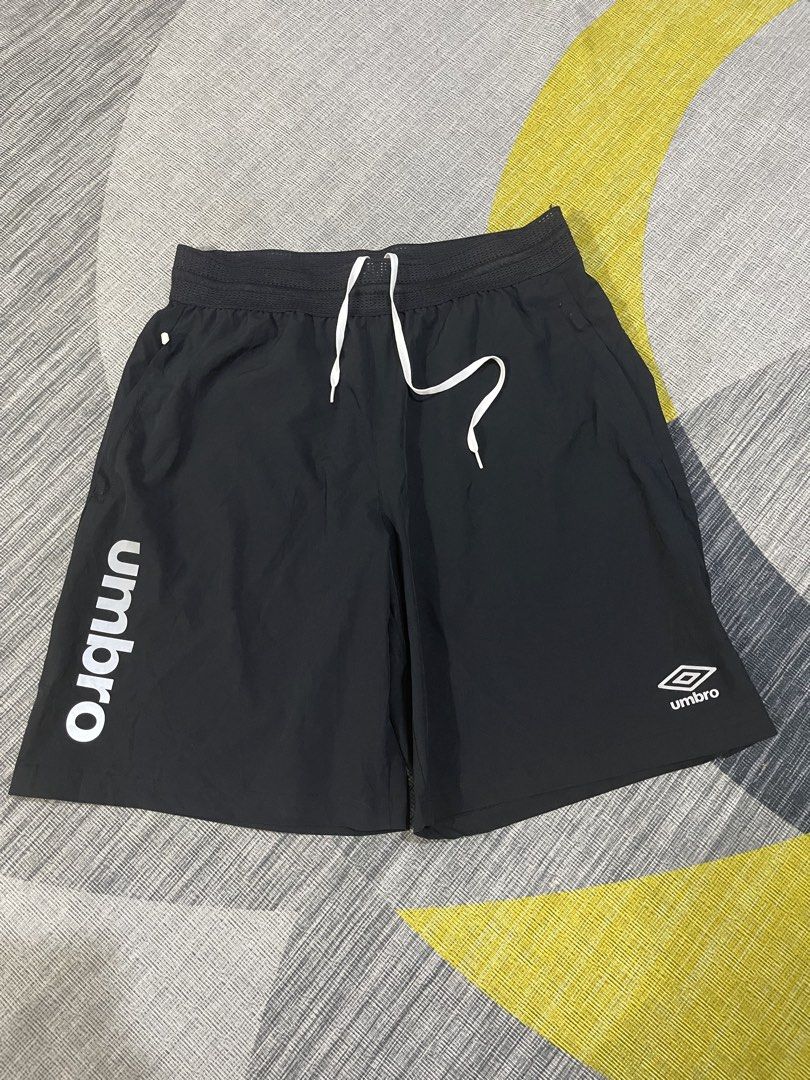 Umbro mens running short (Category: Shorts) located in Taytay. Submitted by ekselentekondisyon (Listing ID 1462388877, Image 1). Description: Umbro mens running short Drifit Size medium on tag W-29-34 L-19.5 Leg opening-12 Excellent condition Taytay rizal location W/zipper yung side pockets.