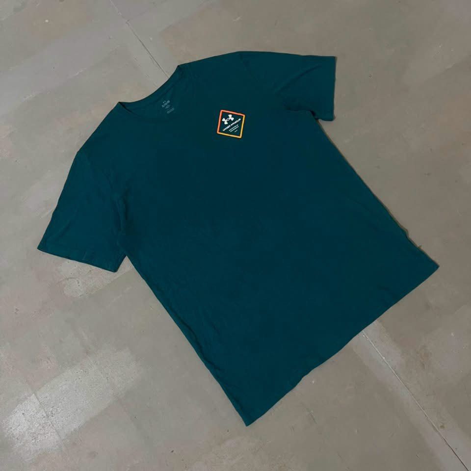 Under Armour Navy Blue T-shirt (Category: Tshirts & Polo Shirts ) located in Manila. Submitted by bravebird_164362 (Listing ID 1462379713, Image 2). Description: Aspack tshirt all excellent good condition & Good as new No flaws good for reseller direct message open vc for safe .