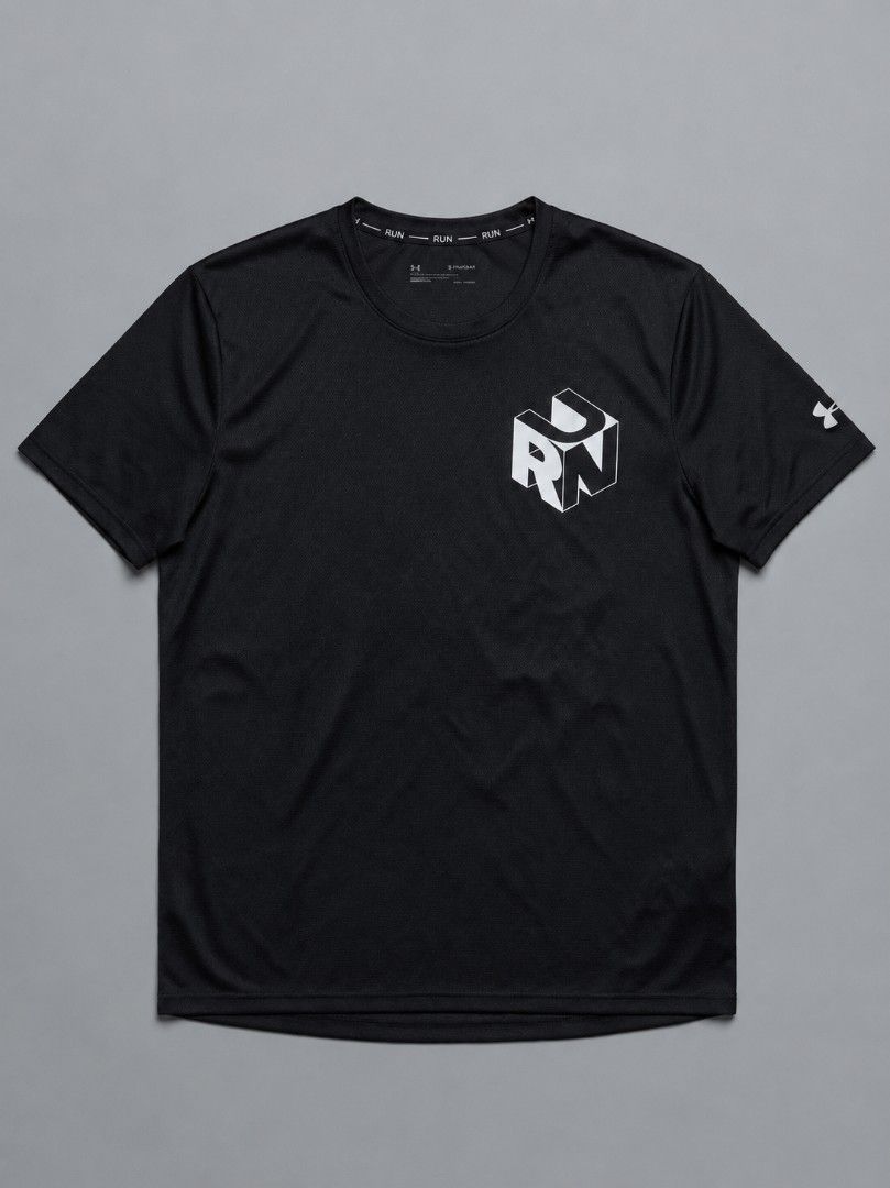 Under Armour shirt (Category: Activewear) located in Manila. Submitted by brightcloud_25 (Listing ID 1462381688, Image 1). Description: Under Armour Shirt (run) Reflectorize logo Fit large 21 x 27 Excellent condition 550 + sf.