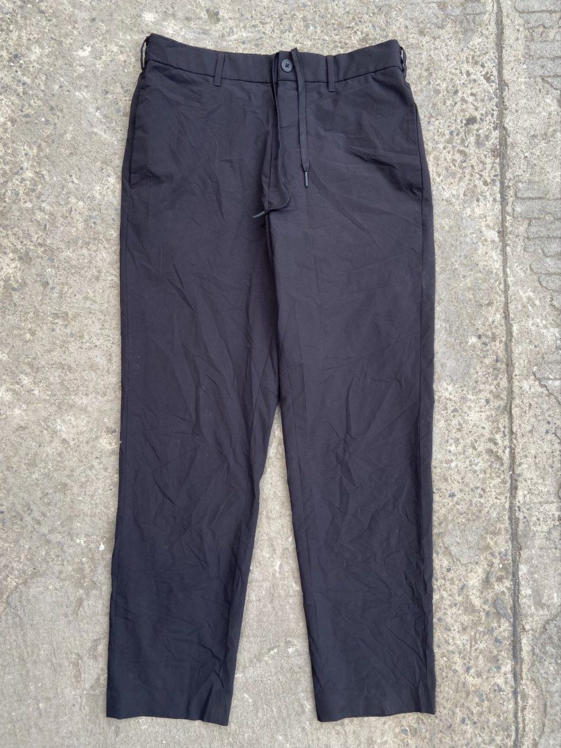 UNIQLO AIRSENSE RELAXED PANTS (Category: Trousers) located in Davao. Submitted by re.wornn (Listing ID 1462329104, Image 1). Description: •MEDIUM WAIST31-32 LENGHT39 THIGH10 HEM7 •COLOR RATE:9/10 •EXCELLENT CONDITION 🏷️350 ADD SHIP 📩DM.