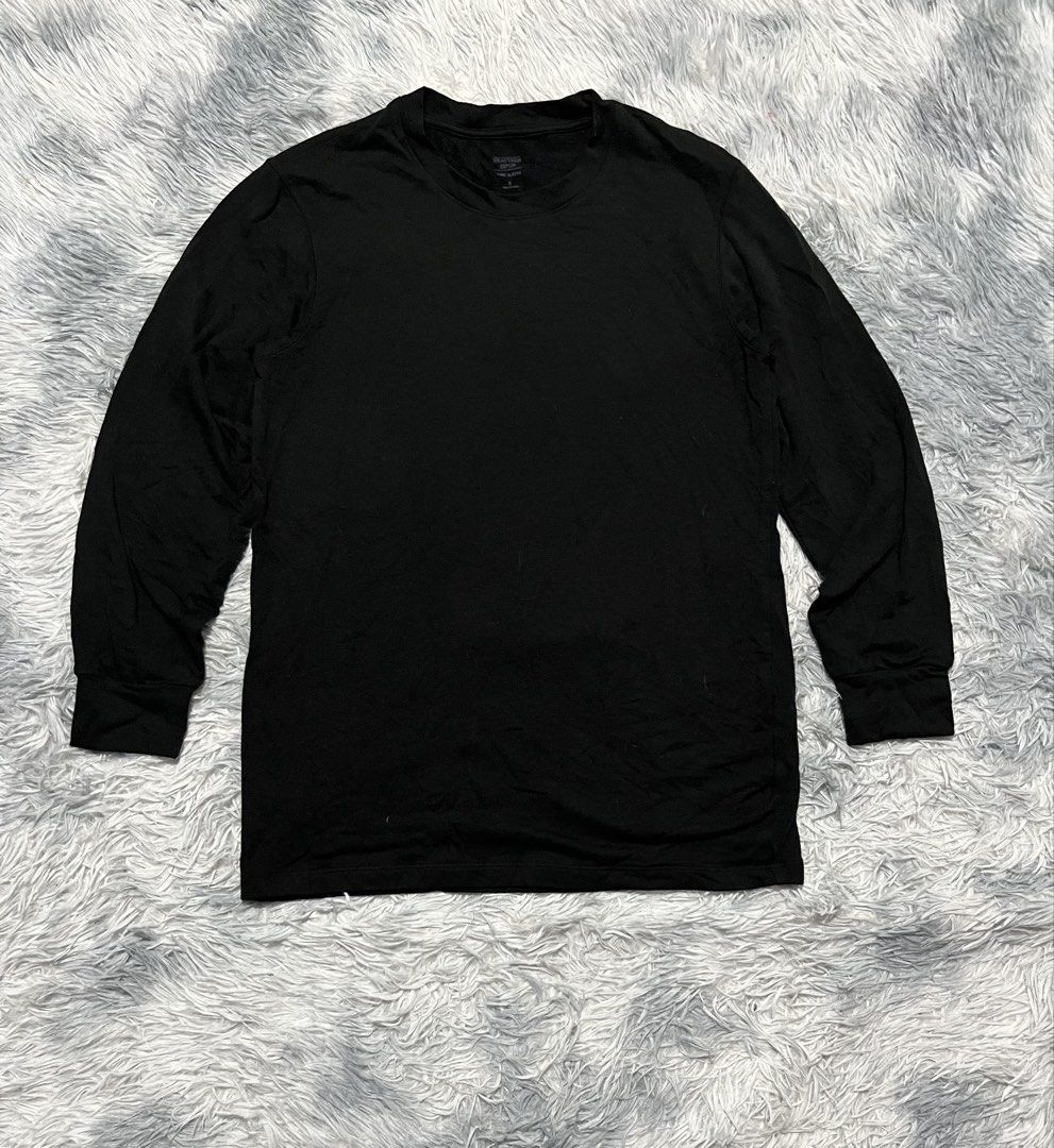 Uniqlo Extra Warm HeatTech Longsleeve (Category: Tshirts & Polo Shirts ) located in Sasmuan (Sexmoan). Submitted by winterclothes.ph (Listing ID 1462402386, Image 1). Description: Uniqlo Extra Warm HeatTech Longsleeve S on tag Width 17 Length 25 Excellent Condition .