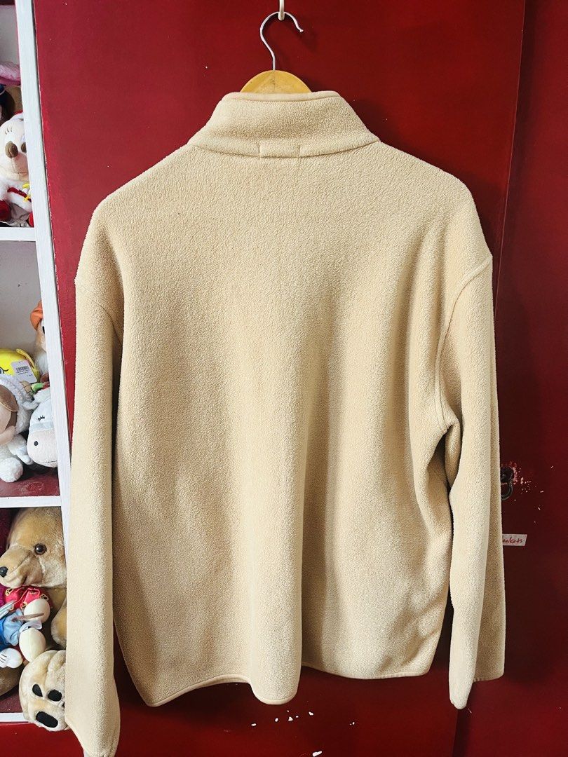 UNIQLO fleece full-zip jacket (Category: Coats, Jackets and Outerwear) located in Quezon City. Submitted by wacpon_061972 (Listing ID 1462305322, Image 3). Description: UNIQLO fleece full-zip jacket, size XL, in a very nice light beige/natural color (W-25L-28).