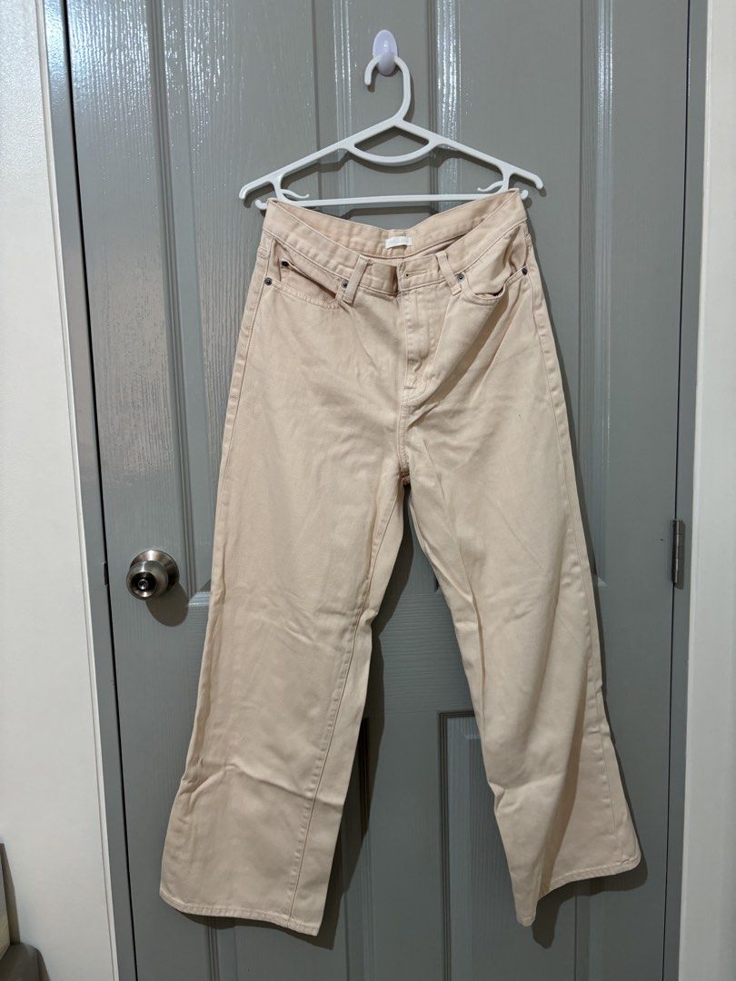 Uniqlo Jeans (Category: Jeans) located in Manila. Submitted by ivscurated (Listing ID 1462314213, Image 1). Description: Uniqlo Jeans (soft peach color) Size 26 (66cm) Worn twice. .
