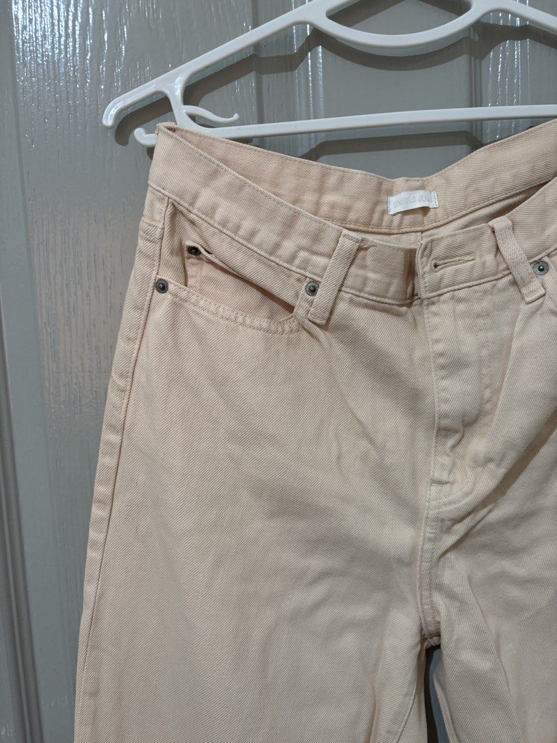 Uniqlo Jeans (Category: Jeans) located in Manila. Submitted by ivscurated (Listing ID 1462314213, Image 2). Description: Uniqlo Jeans (soft peach color) Size 26 (66cm) Worn twice. .
