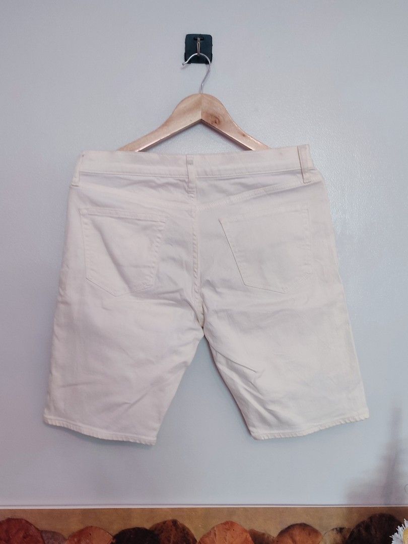 Uniqlo Jeans Shorts (Category: Shorts) located in Ibajay. Submitted by trendholicrepublique (Listing ID 1462281244, Image 2). Description: Uniqlo Jeans Shorts 159 Php Color Rate 9/10 Medium On Tag 34 Inches Waistline 19 Inches Length 9 Leg Opening Very Good to Excellent Condition (need soak/wash) Issue: minimal washable stains.