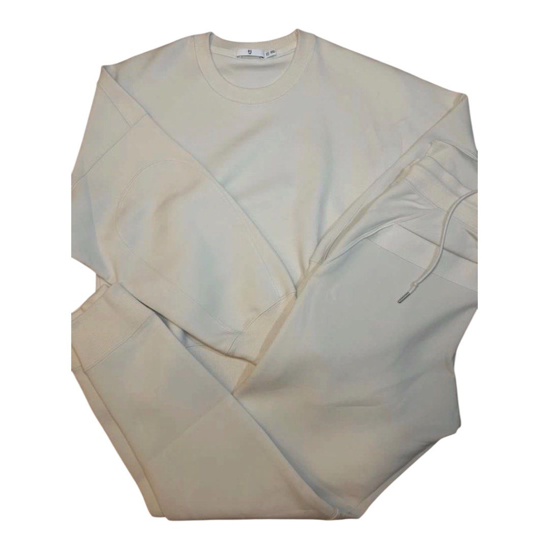 Uniqlo JW Anderson Set (Category: Sets or Coordinates) located in Lipa City. Submitted by lifestyled (Listing ID 1462374425, Image 2). Description: Uniqlo +J w Anderson cream set Worn once as brand new Aa- 18” L- 21.5” Bottom- 13” L- 36” 💯 Authentic.