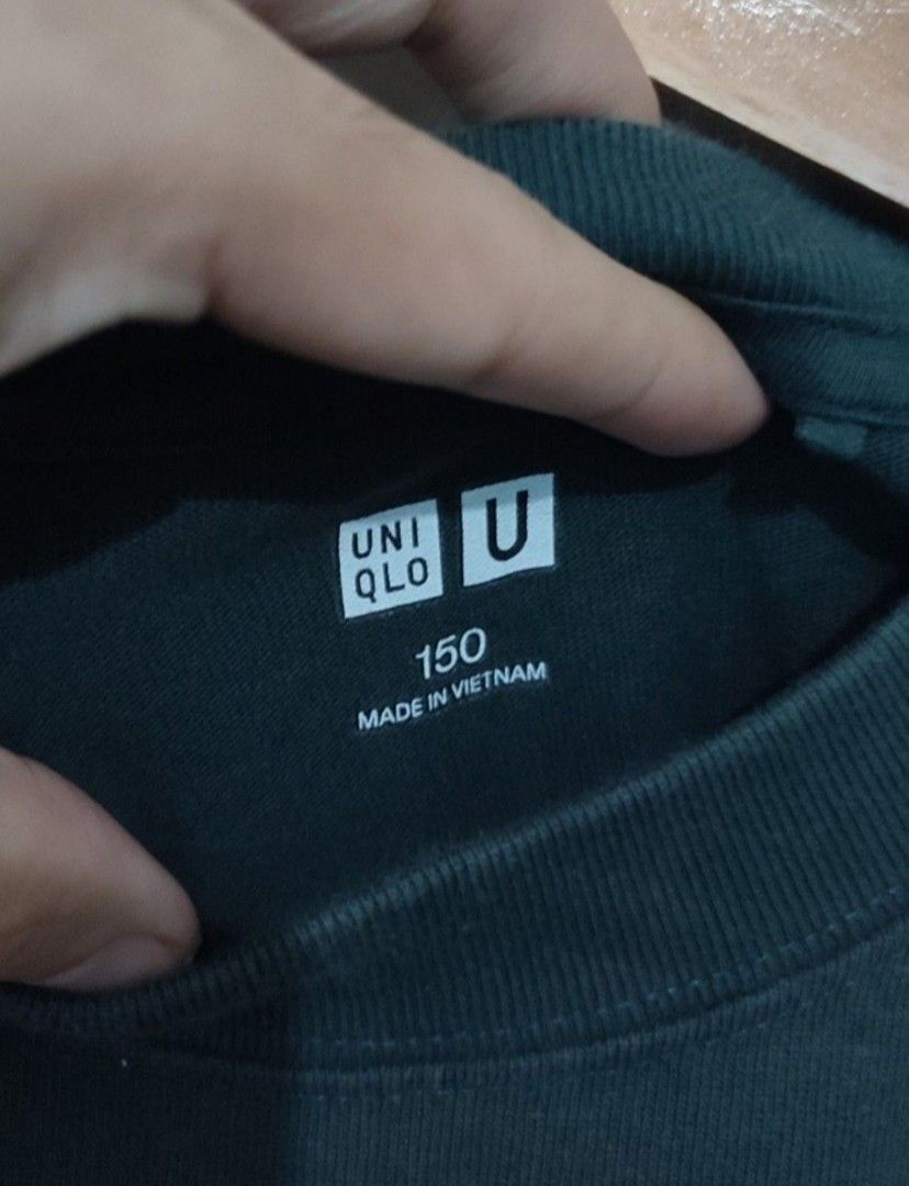 Uniqlo Kids Pocket Pullover (Category: Babies & Kids Fashion) located in Ibajay. Submitted by trendholicrepublique (Listing ID 1462279905, Image 3). Description: Uniqlo Kids Pocket Pullover 149 Php Color Rate 9.8/10 Dimes 19 x 23 Very Good to Excellent Condition (need wash).