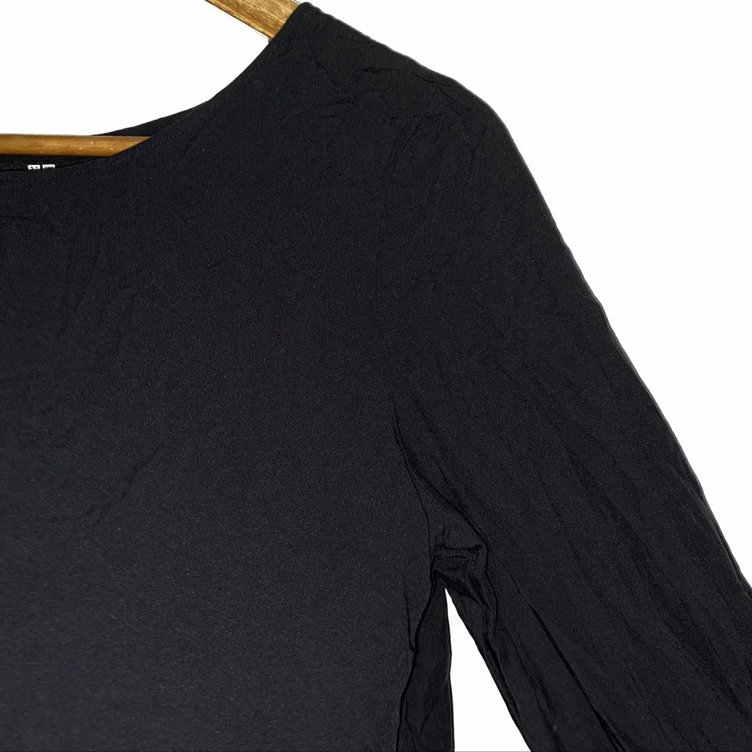 UNIQLO rayon long sleeve top (Category: Blouses) located in San Jose del Monte. Submitted by mamiracky (Listing ID 1462355173, Image 2). Description: .
