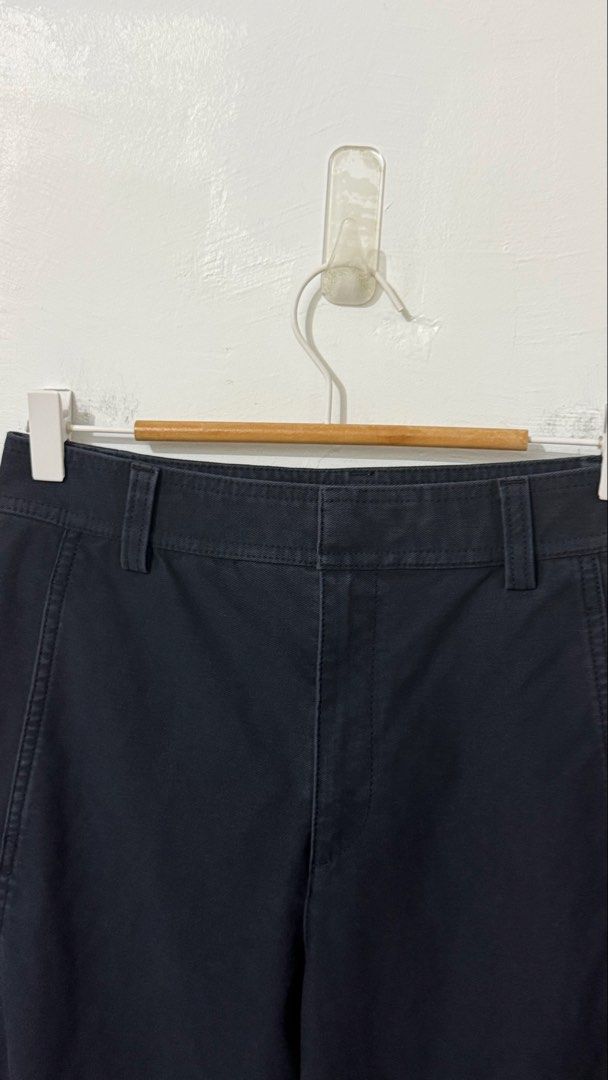 Unqilo Jersey Barrel wide pants (Category: Jeans) located in Cordova. Submitted by thedecluterrer (Listing ID 1462265315, Image 3). Description: Waist 28-29” Length 39.5”.