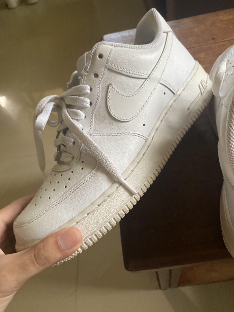 USED AIRFORCE 1 (Category: Casual Shoes) located in Manila. Submitted by malicsijo20270 (Listing ID 1462298985, Image 3). Description: USED AF1 AUTHENTIC FROM USA PA YAN WITH PROOF SIZE 9.5.