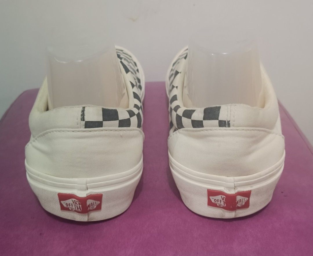 Vans Era CRFT Sneakers (Category: Sneakers) located in Davao. Submitted by naxarugal (Listing ID 1462280556, Image 3). Description: ukay source may dumi sa may likod ng ankle part size M 10 / EU 43.