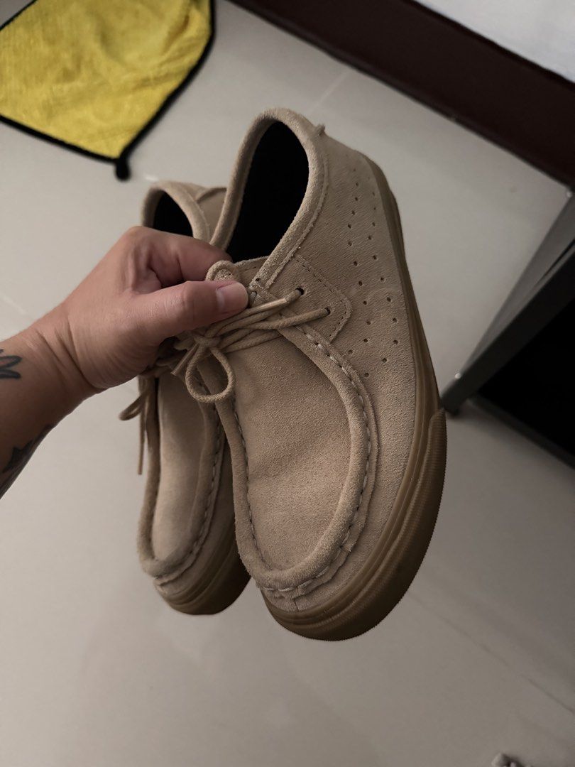 Vans Premium SF Moc Low Shoes US 5 (Category: Sneakers) located in Manila. Submitted by keenbear-5ee4dd (Listing ID 1462292390, Image 2). Description: - Vans Moc Low Premium SF - Tan suede with perforations - Classic gum sole - Lace-up closure - Size: US 5.